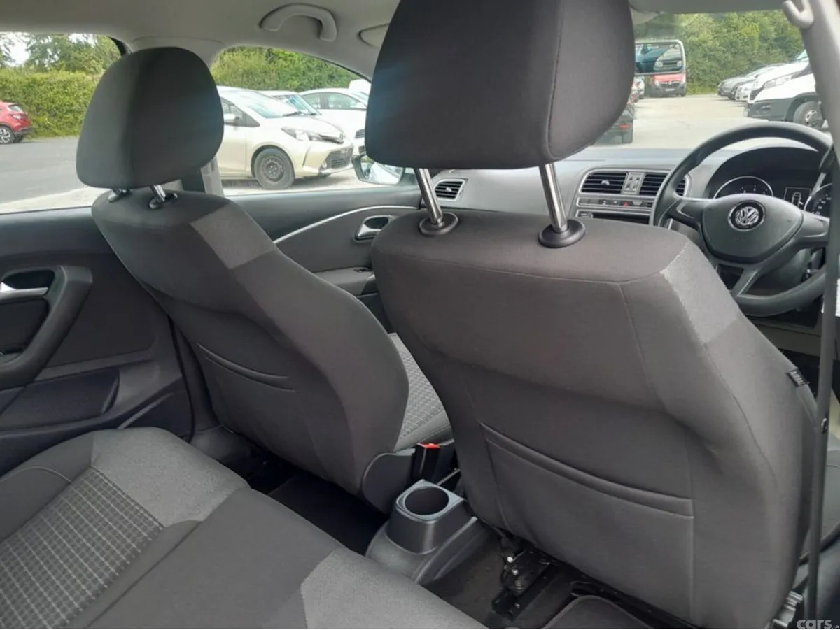 Volkswagen Polo Hatchback, Petrol, 2016, White