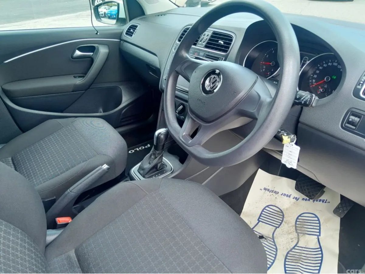 Volkswagen Polo Hatchback, Petrol, 2016, White