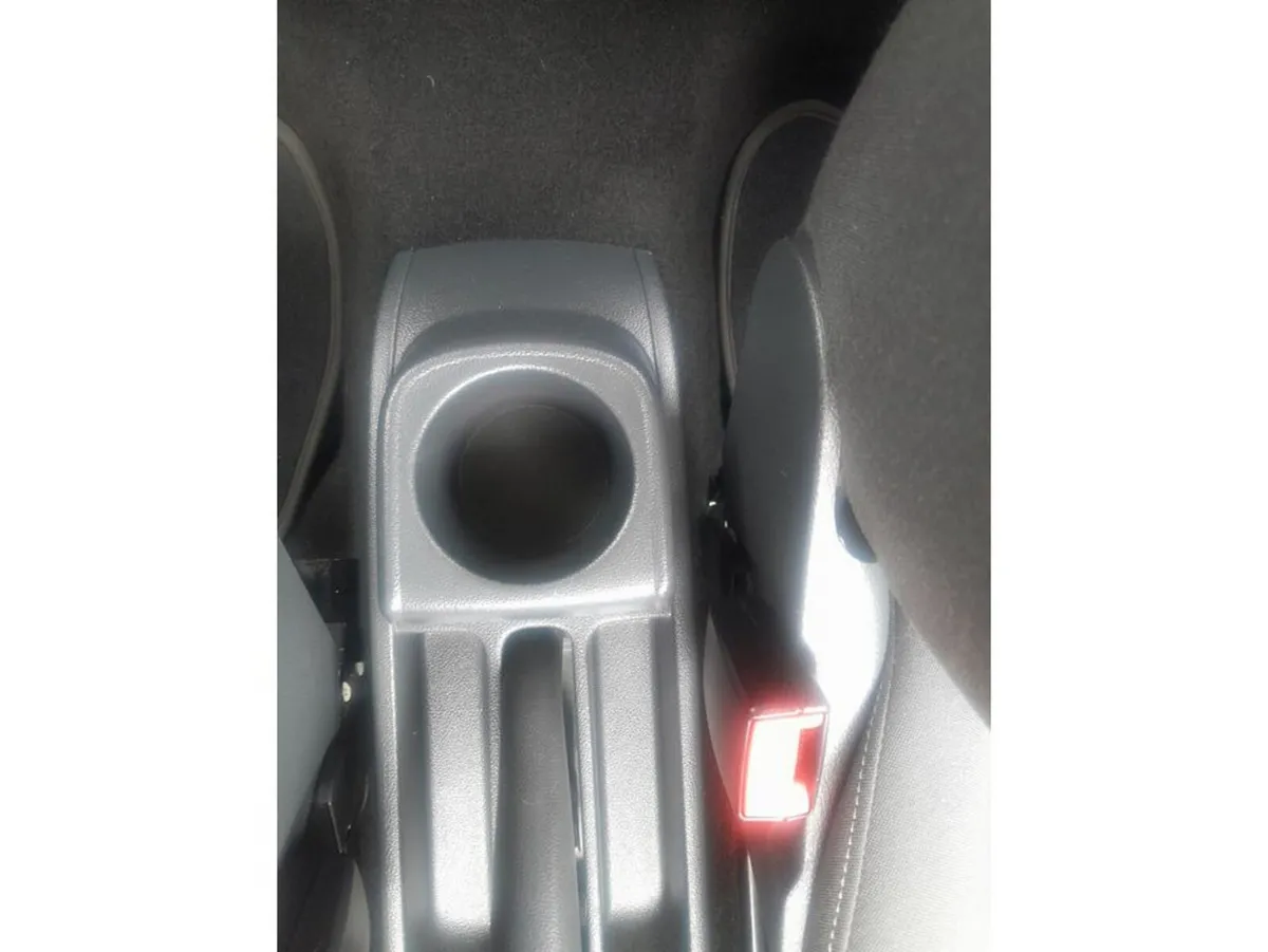 Volkswagen Polo Hatchback, Petrol, 2016, White