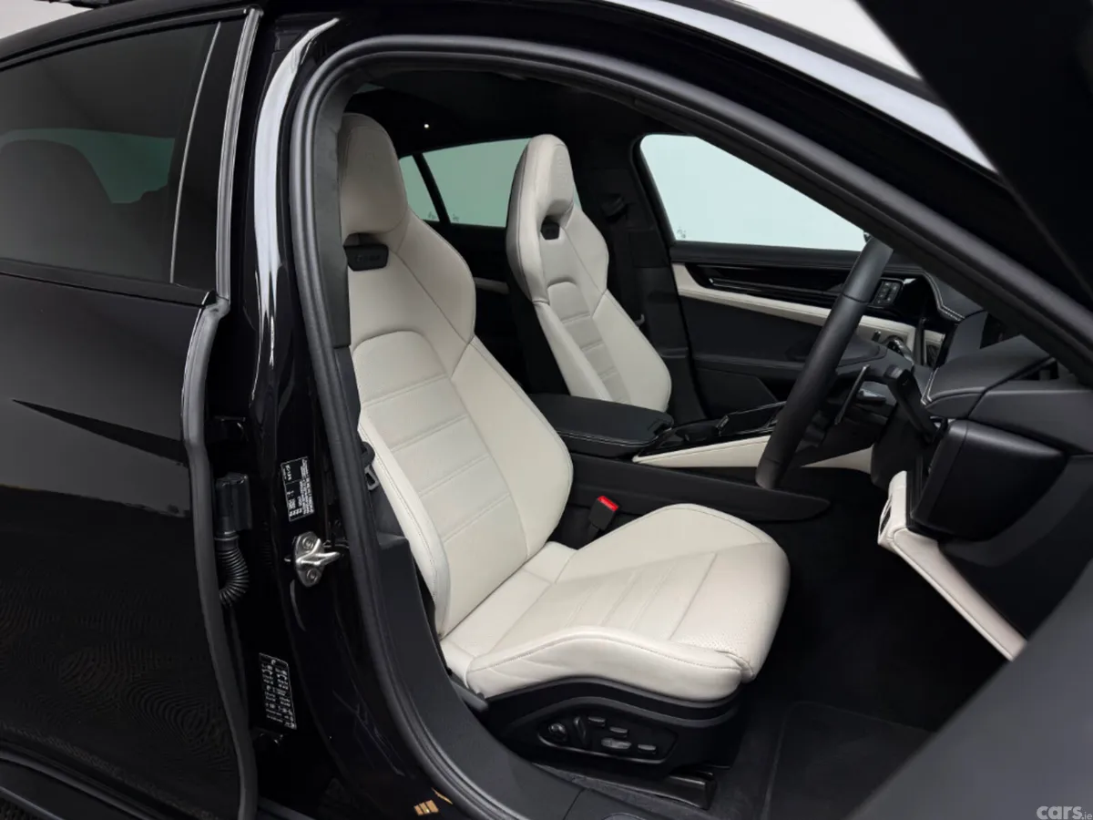 Porsche Panamera Hatchback, Petrol Plug-in Hybrid, 2025, Black