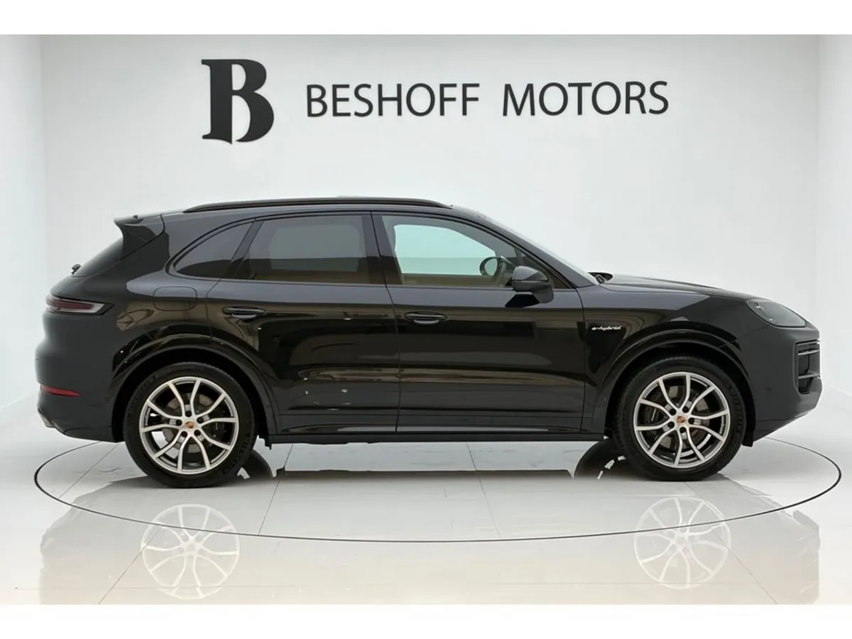 Porsche Cayenne Estate, Petrol Plug-in Hybrid, 2025, Black