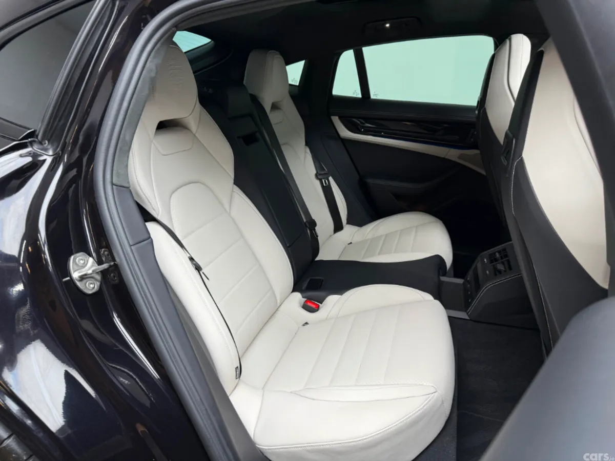 Porsche Panamera Hatchback, Petrol Plug-in Hybrid, 2025, Black
