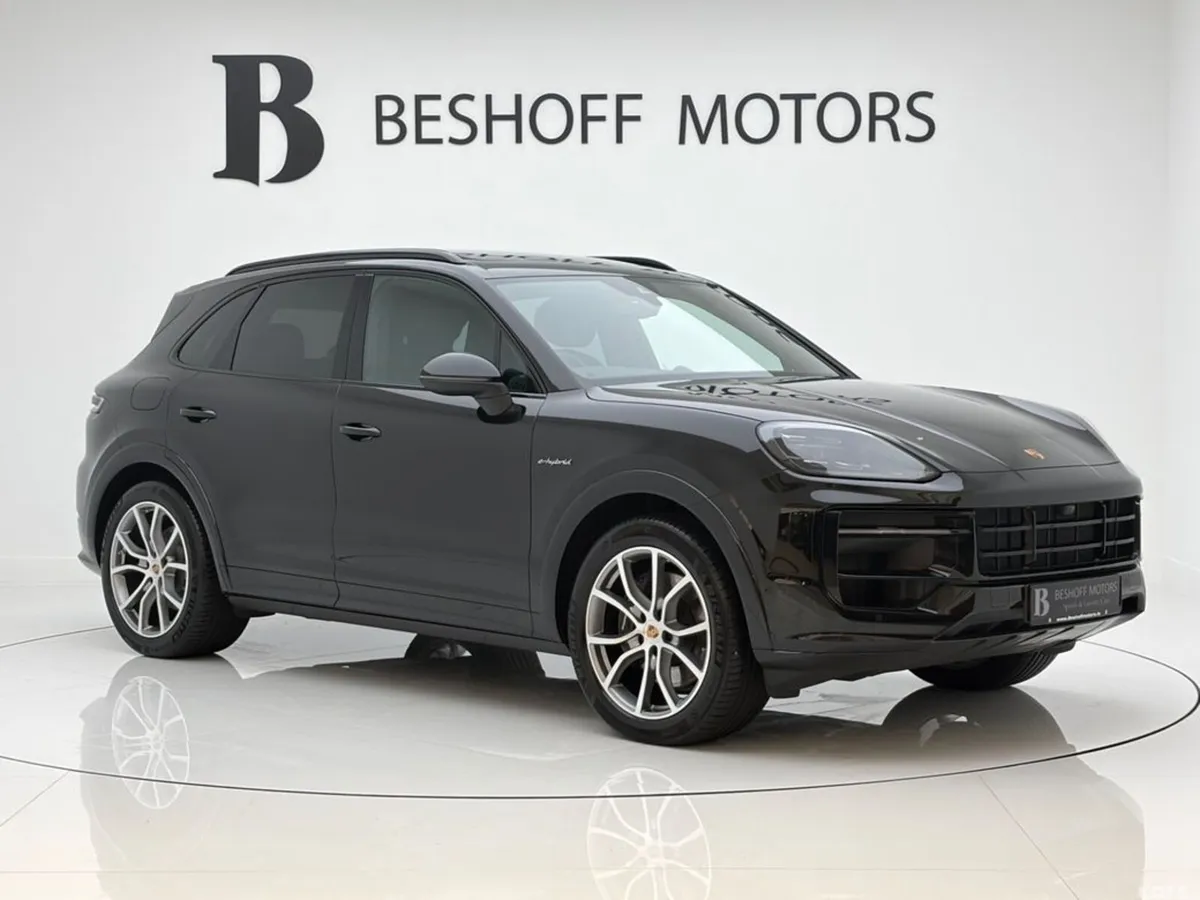 Porsche Cayenne Estate, Petrol Plug-in Hybrid, 2025, Black