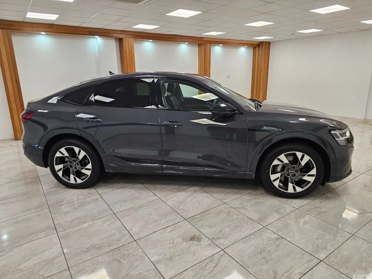 Audi Q8 e-tron Hatchback, Electric, 2024, Grey