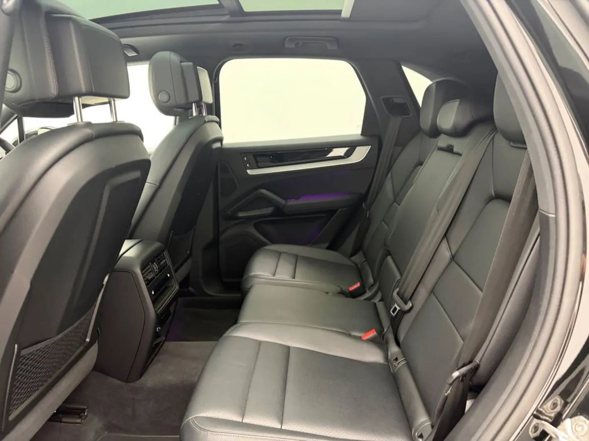 Porsche Cayenne Estate, Petrol Plug-in Hybrid, 2025, Black