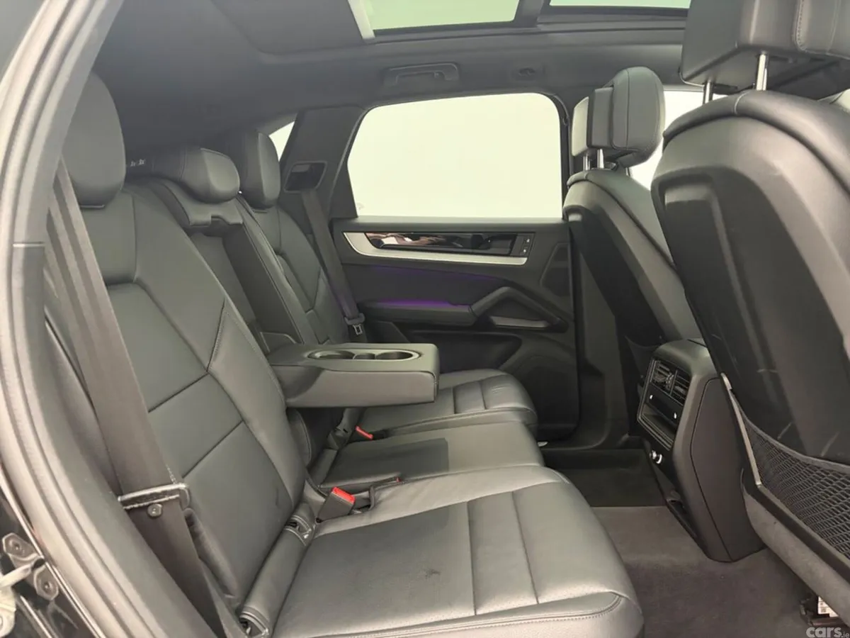 Porsche Cayenne Estate, Petrol Plug-in Hybrid, 2025, Black