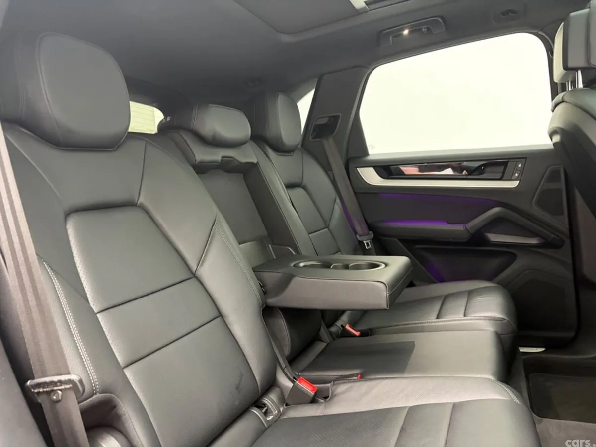 Porsche Cayenne Estate, Petrol Plug-in Hybrid, 2025, Black
