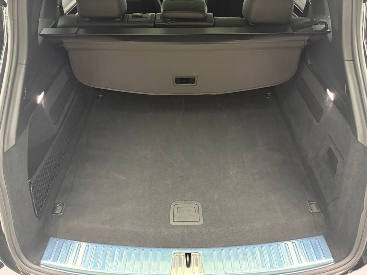 Porsche Cayenne Estate, Petrol Plug-in Hybrid, 2025, Black