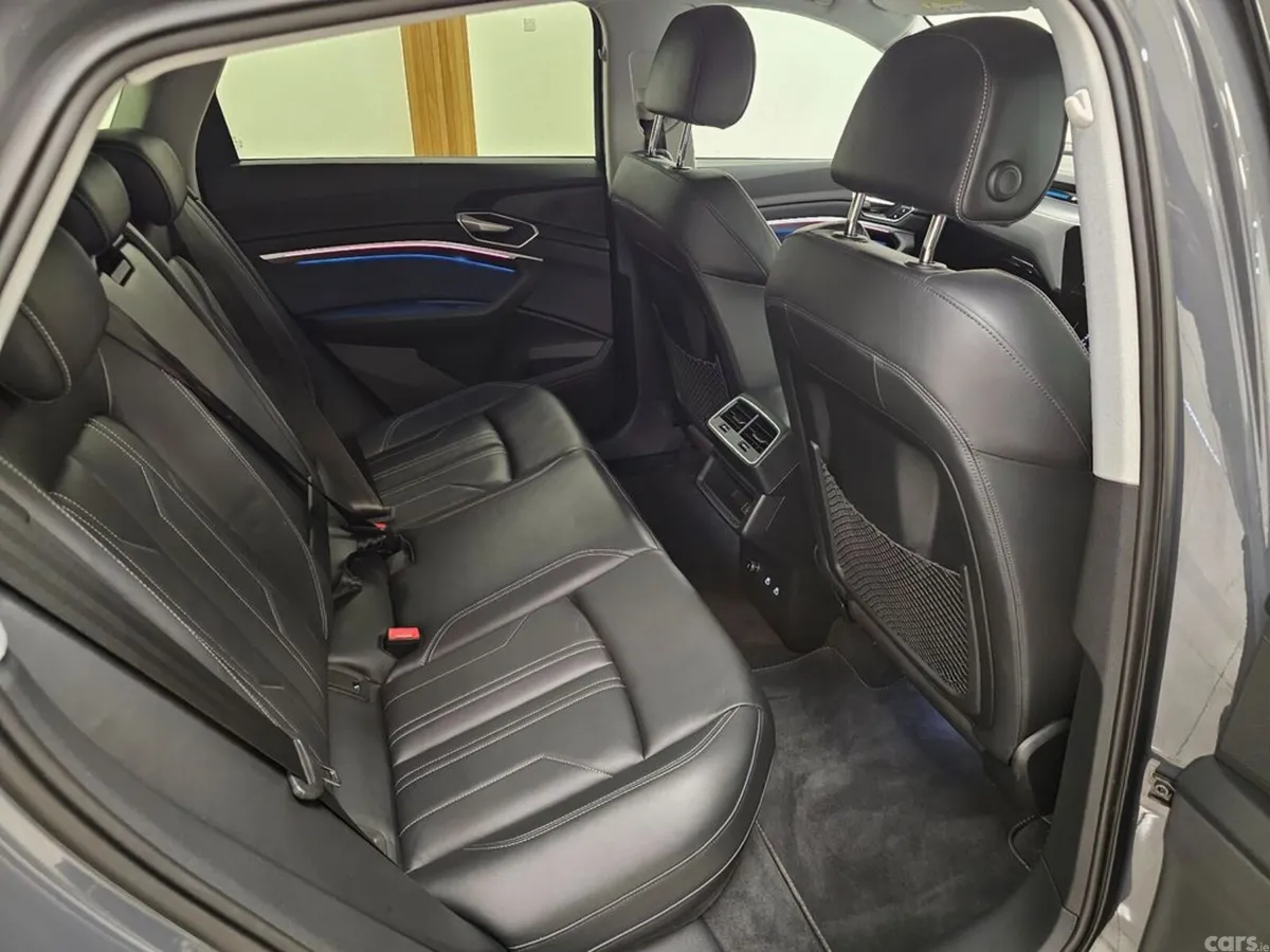 Audi Q8 e-tron Hatchback, Electric, 2024, Grey