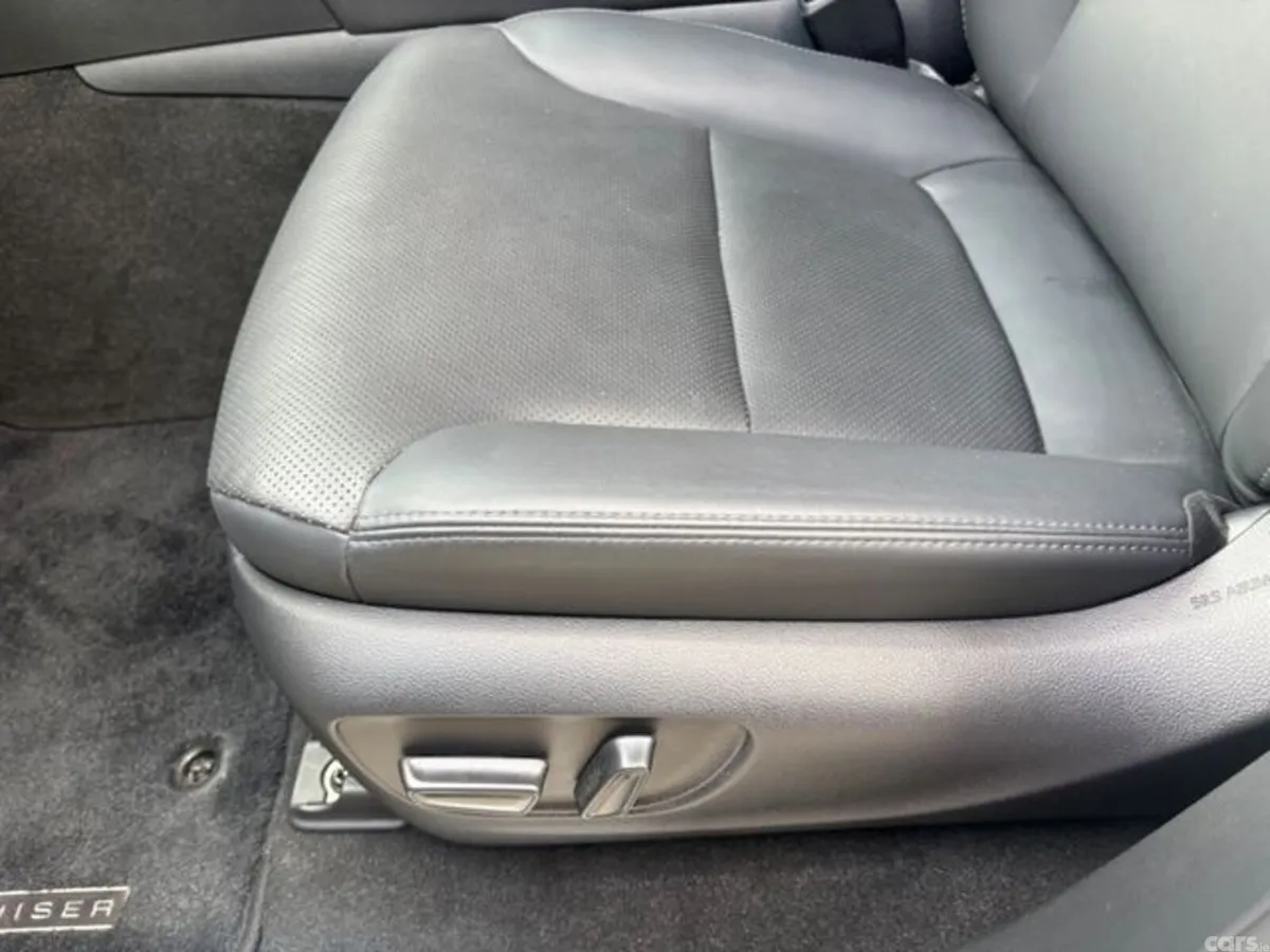 Toyota Land Cruiser SUV, Diesel, 2024, White