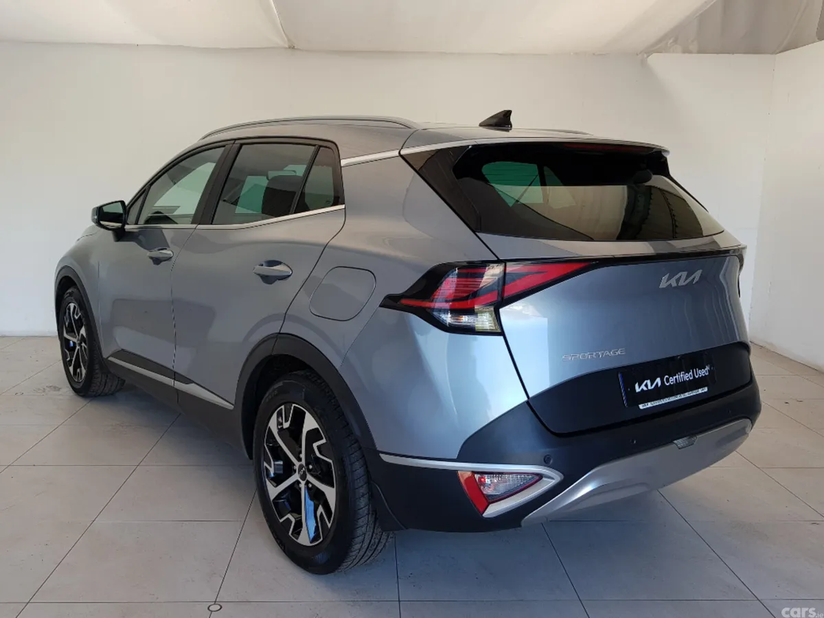 Kia Sportage MPV, Diesel, 2022, Grey