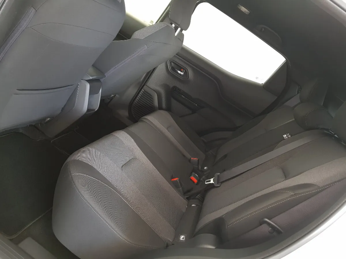 Suzuki Vitara SUV, Electric, 2026, Silver