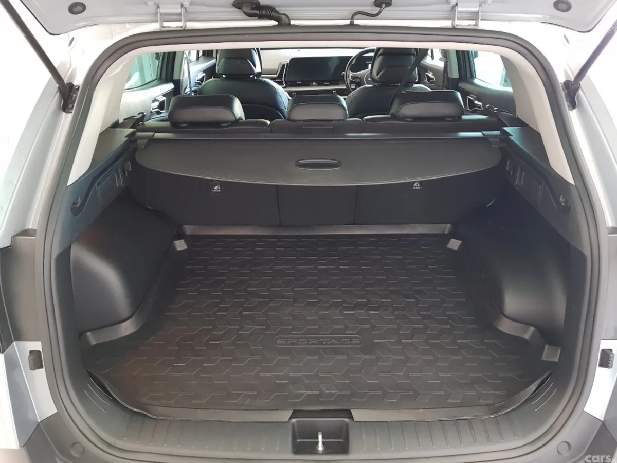 Kia Sportage MPV, Diesel, 2022, Grey