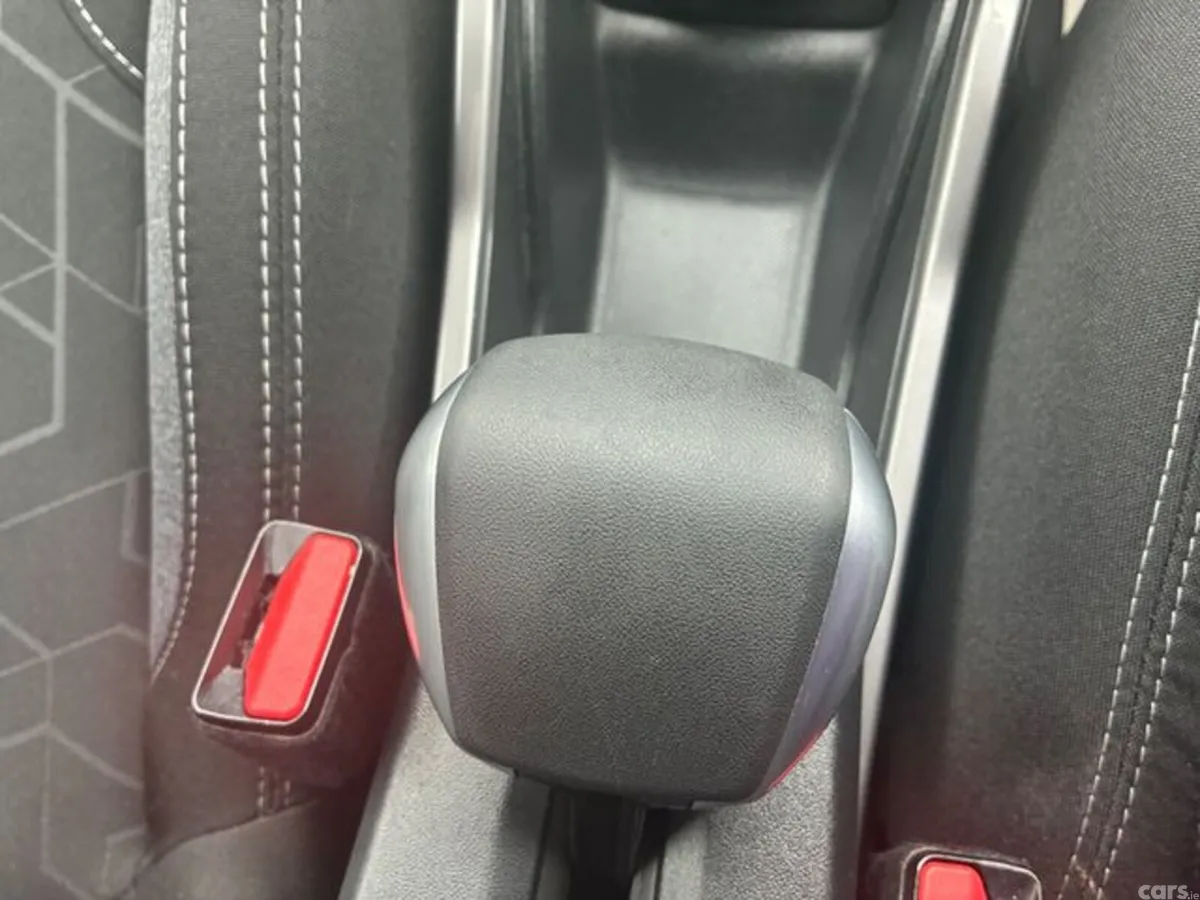 Peugeot 2008 SUV, Diesel, 2018, Red