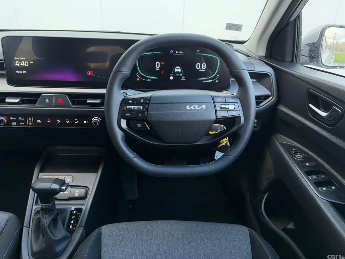 Kia Stonic Hatchback, Petrol, 2027, Silver