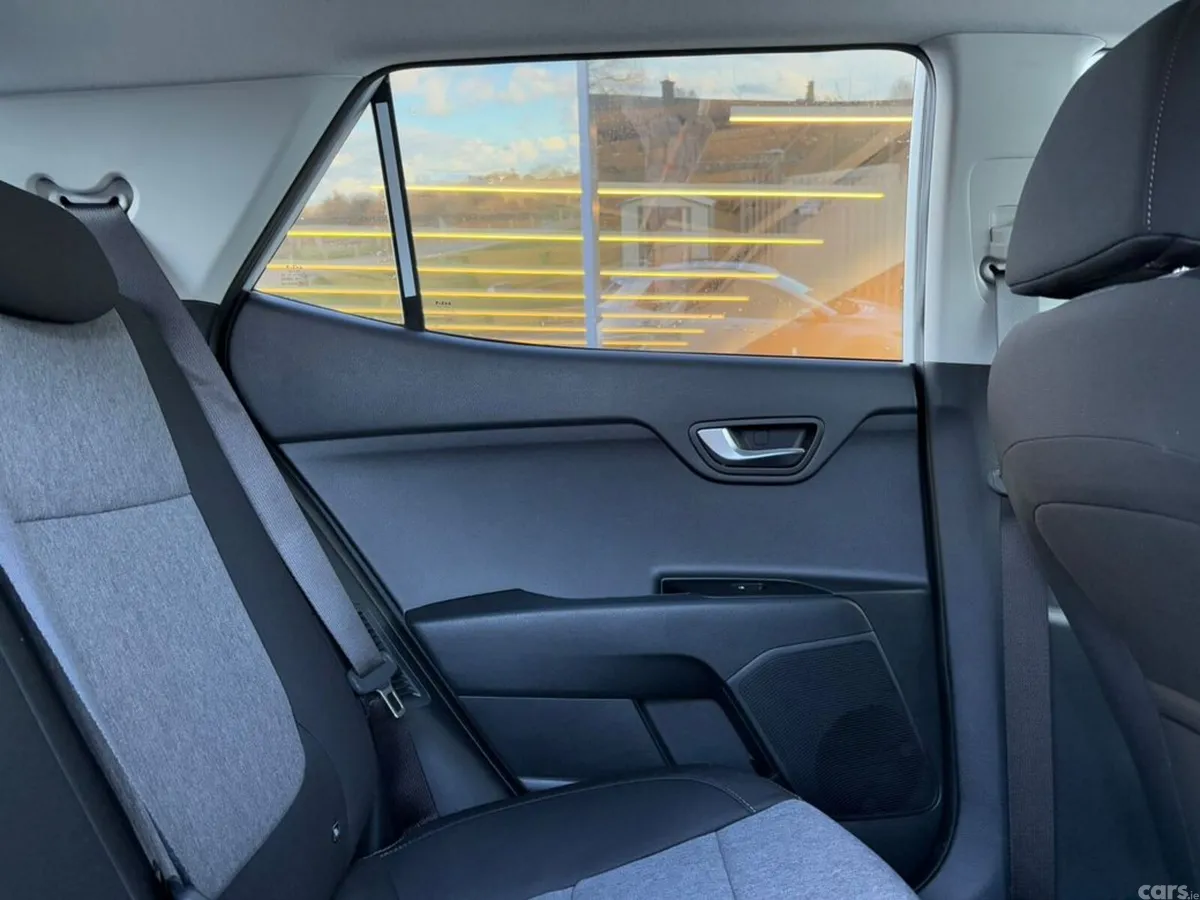 Kia Stonic Hatchback, Petrol, 2027, Silver