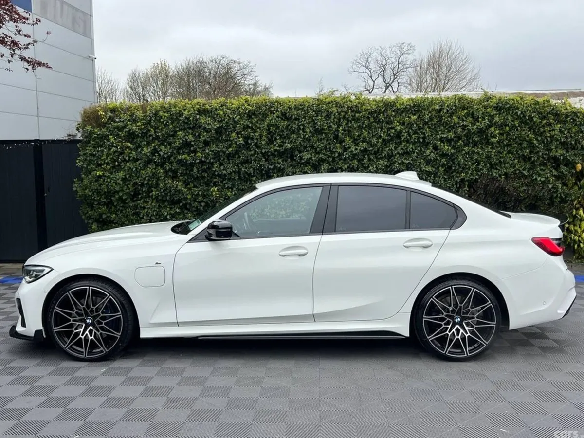 BMW 3-Series Saloon, Petrol Plug-in Hybrid, 2021, White