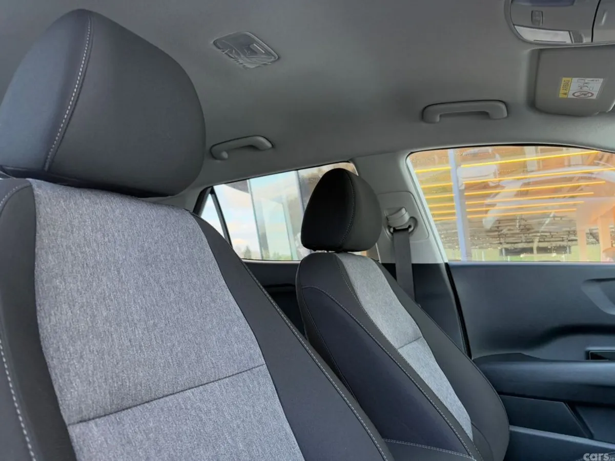 Kia Stonic Hatchback, Petrol, 2027, Silver
