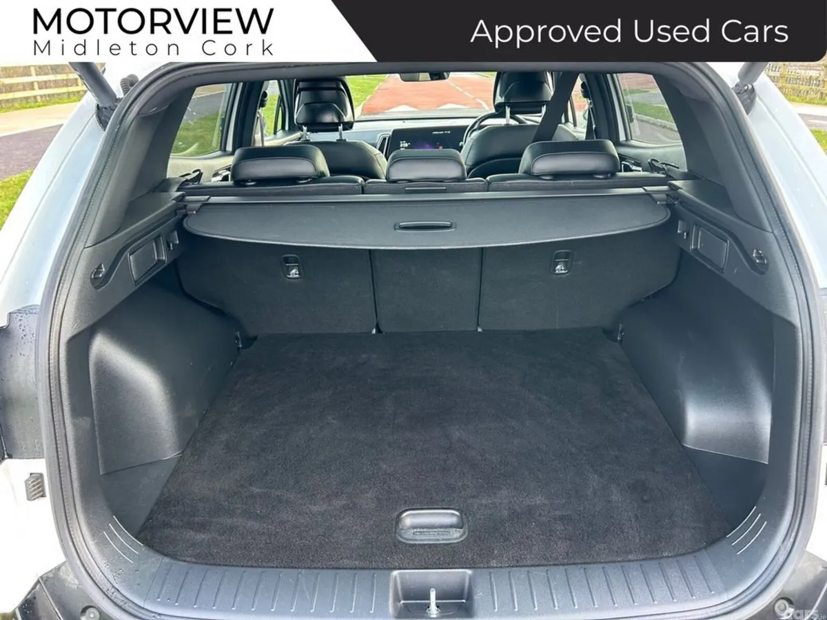 Kia Sportage SUV, Diesel Hybrid, 2024, White