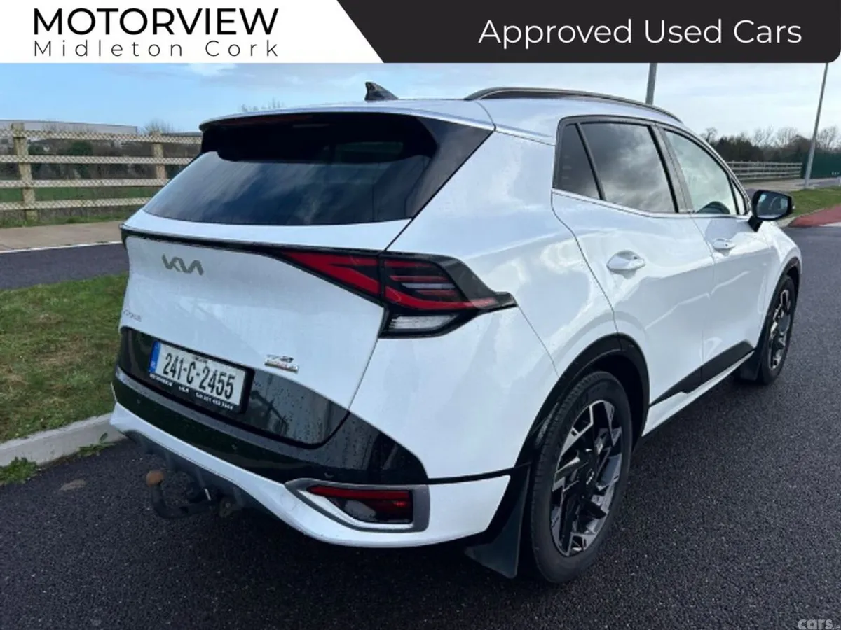 Kia Sportage SUV, Diesel Hybrid, 2024, White