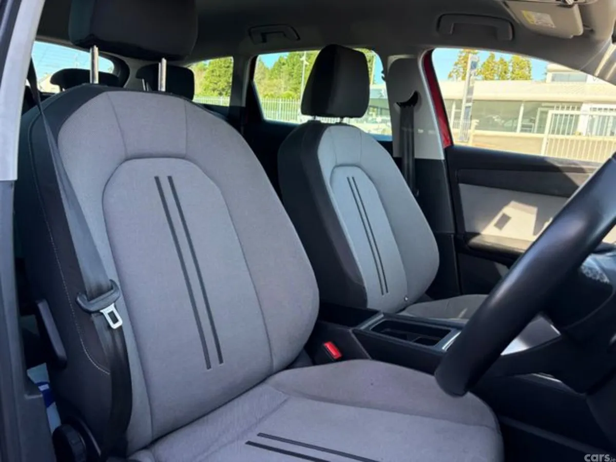 SEAT Leon Estate, Diesel, 2021, Red