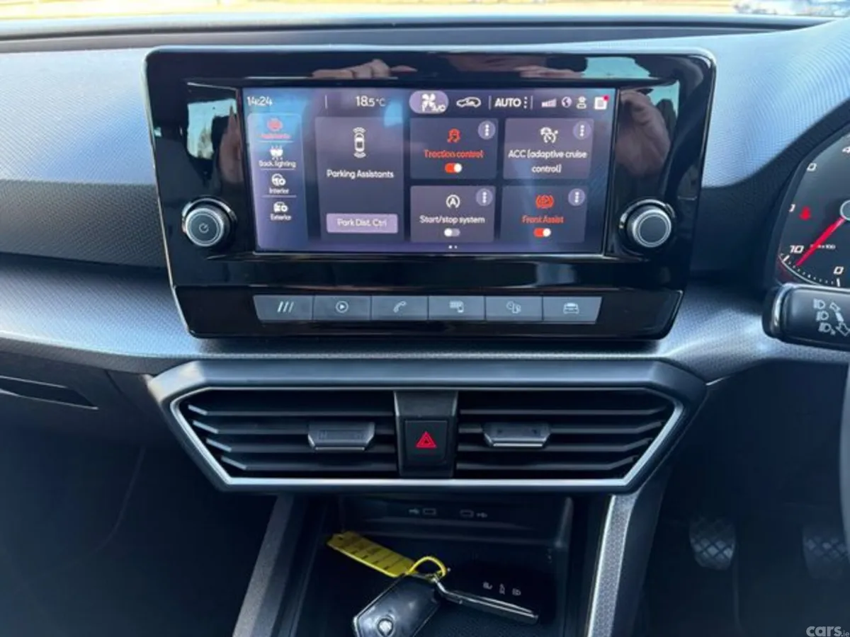 SEAT Leon Estate, Diesel, 2021, Red