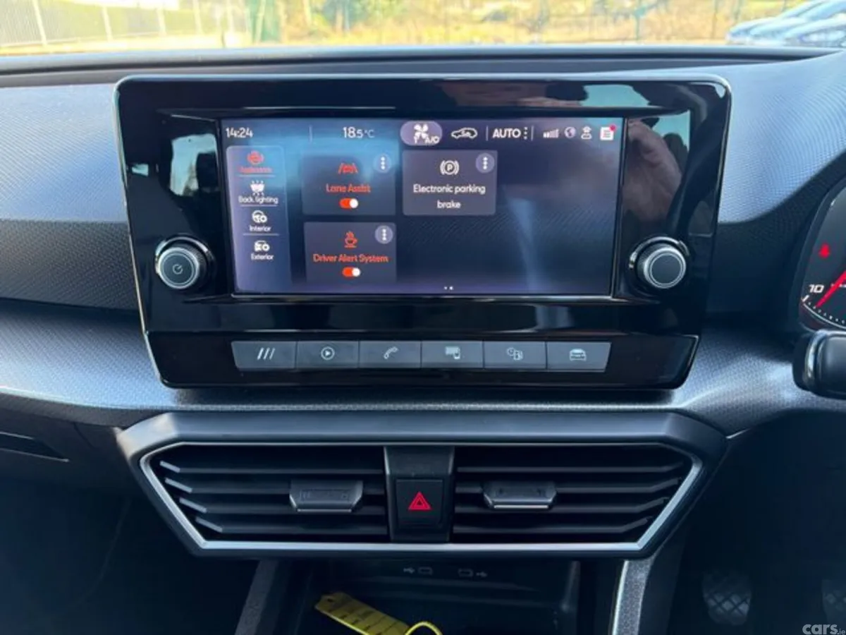 SEAT Leon Estate, Diesel, 2021, Red