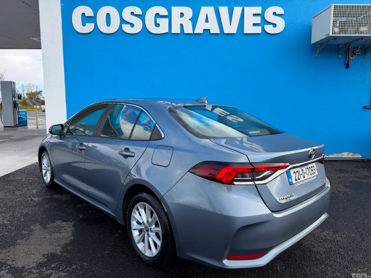 Toyota Corolla Saloon, Petrol Hybrid, 2022, Grey