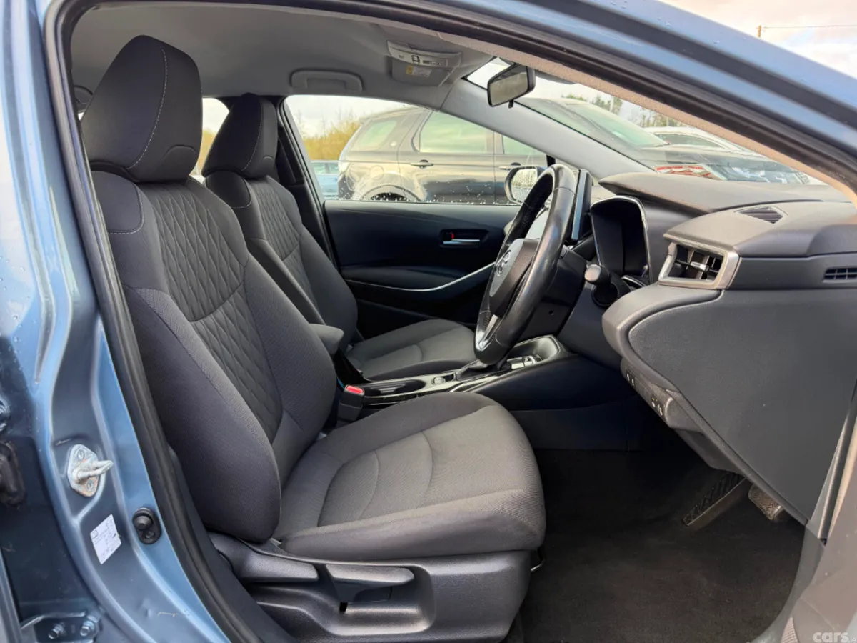 Toyota Corolla Saloon, Petrol Hybrid, 2022, Grey