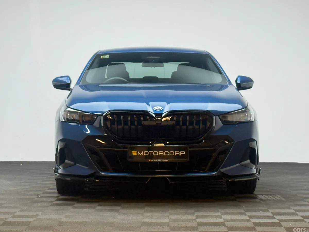 BMW 5-Series Saloon, Petrol Plug-in Hybrid, 2025, Blue