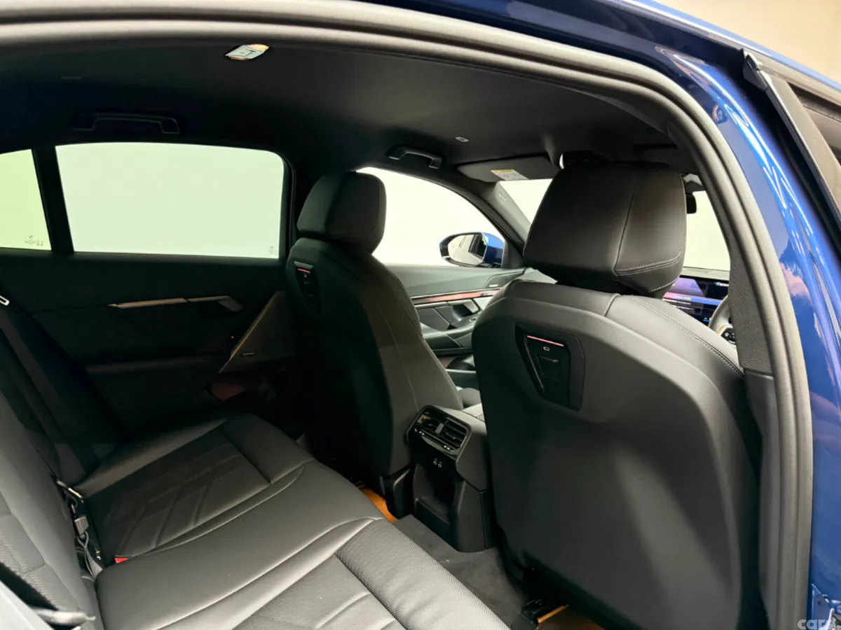 BMW 5-Series Saloon, Petrol Plug-in Hybrid, 2025, Blue