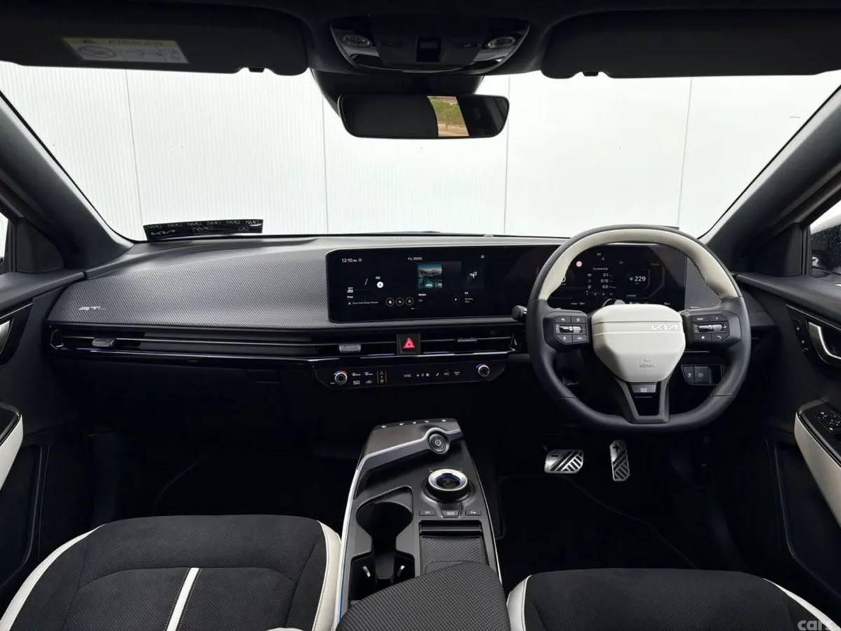 Kia EV6 Hatchback, Electric, 2027, White