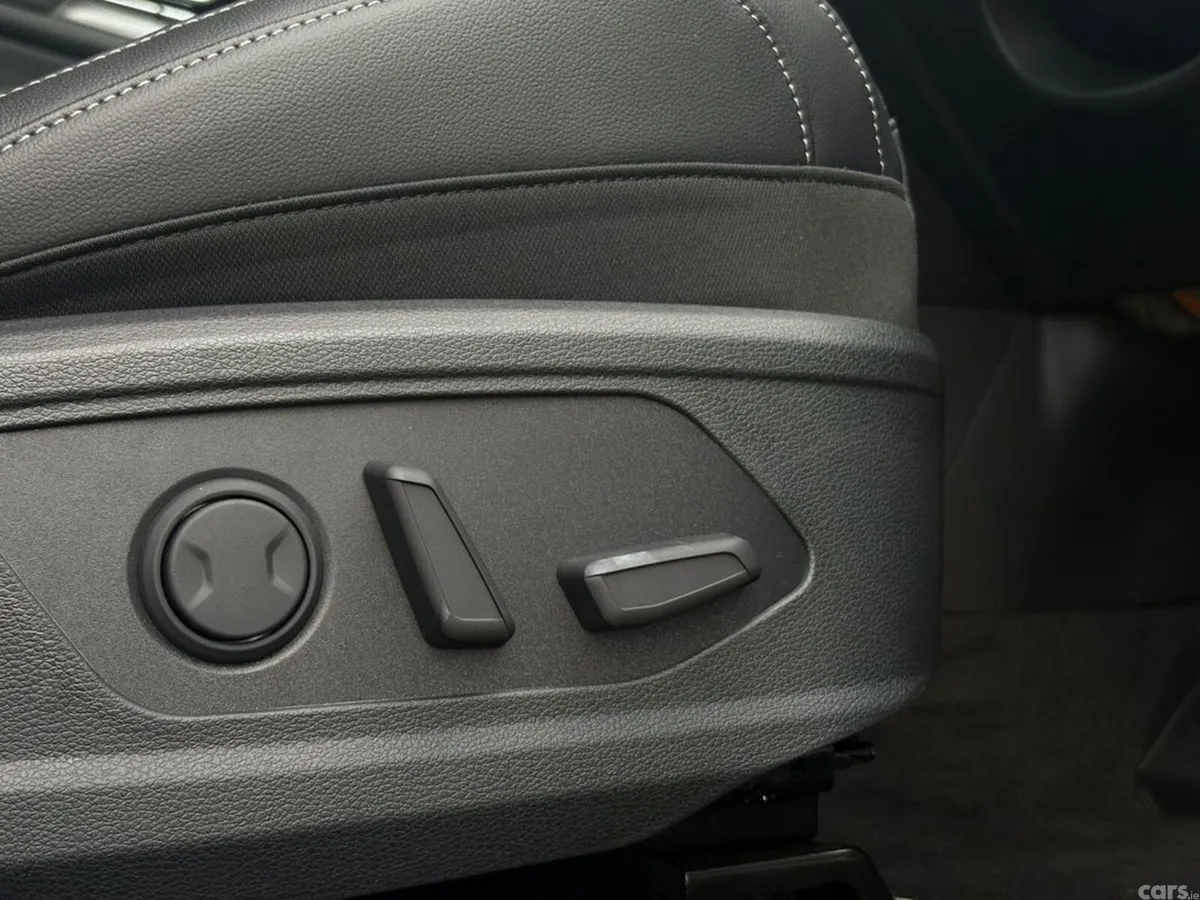 Kia Sportage SUV, Petrol Plug-in Hybrid, 2027, Blue