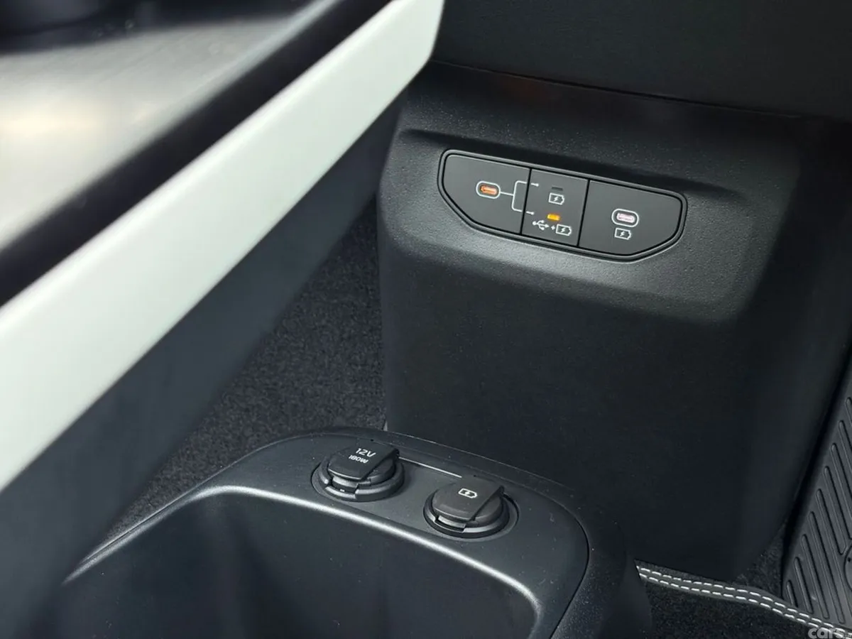 Kia EV6 Hatchback, Electric, 2027, White