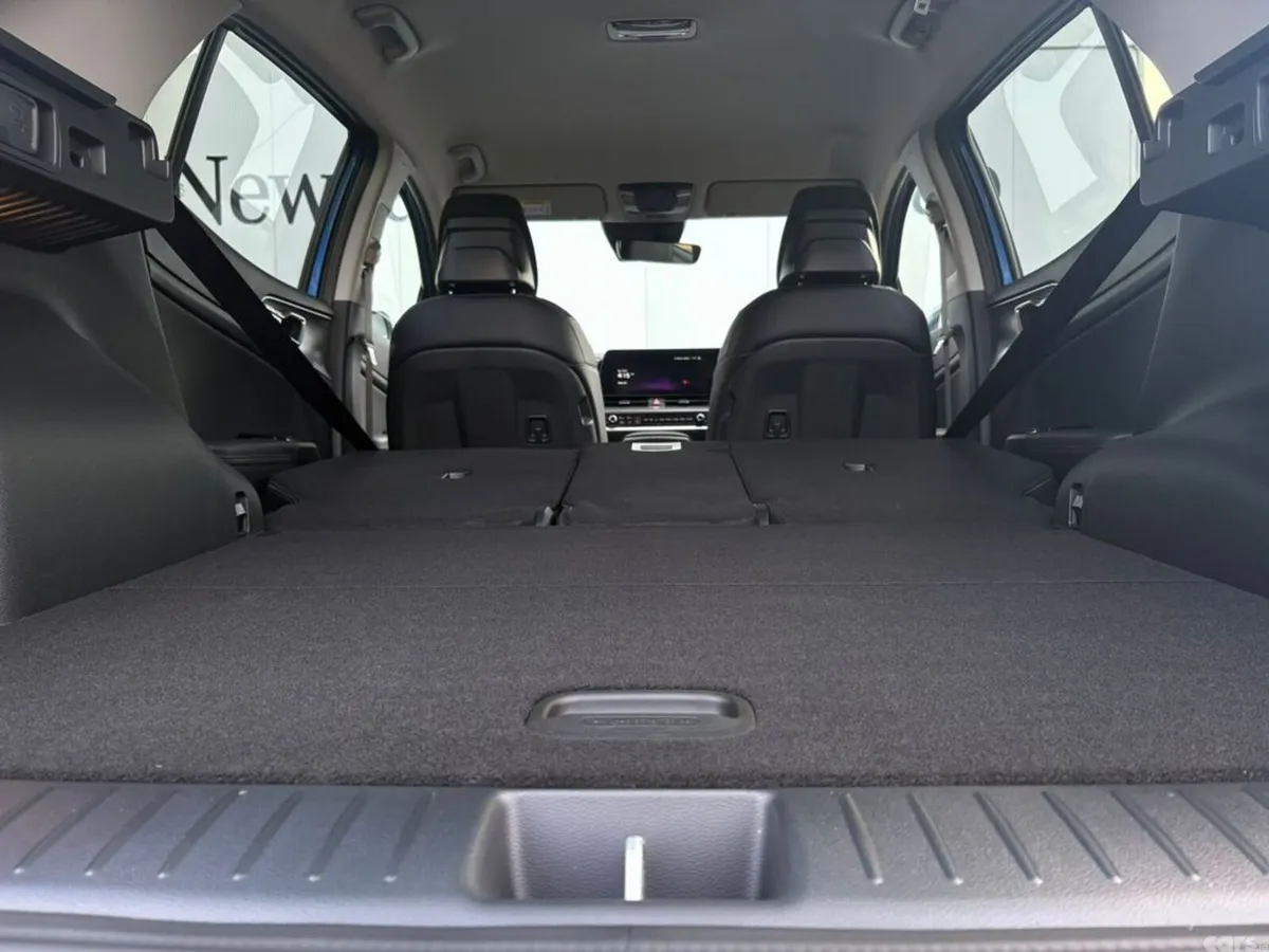 Kia Sportage SUV, Petrol Plug-in Hybrid, 2027, Blue