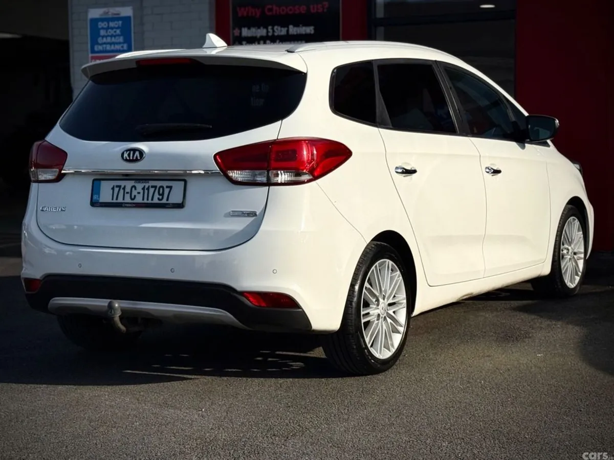 Kia Carens Estate, Diesel, 2017, White