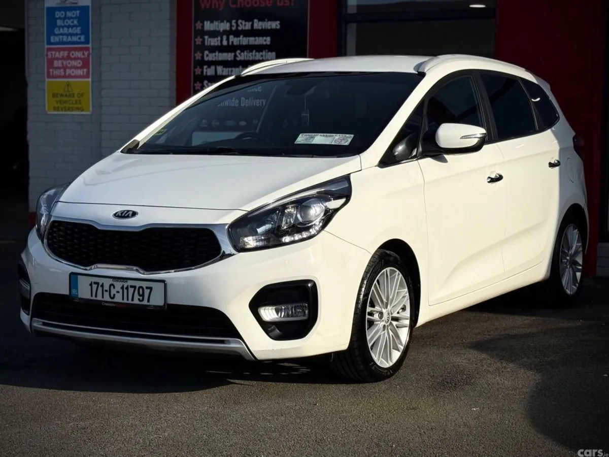 Kia Carens Estate, Diesel, 2017, White
