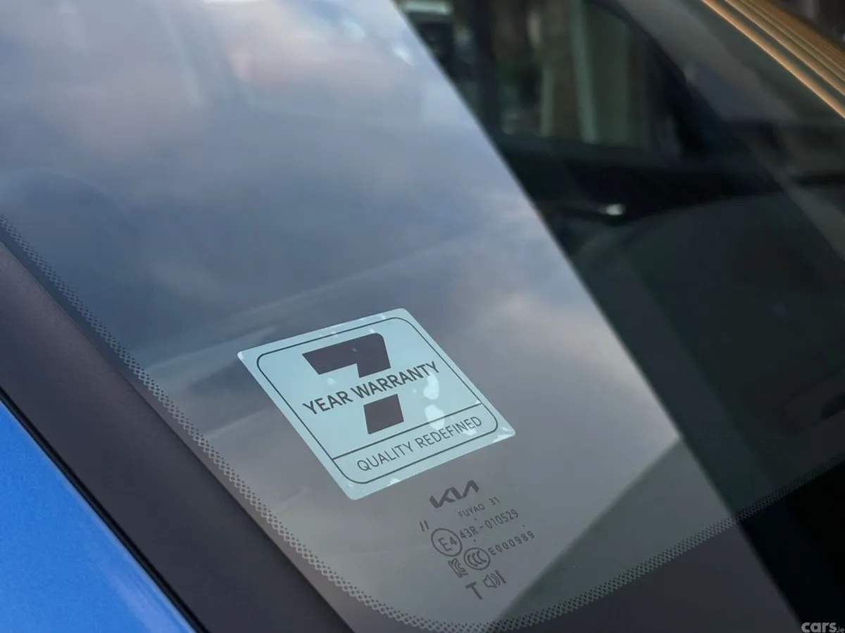 Kia Sportage SUV, Petrol Plug-in Hybrid, 2027, Blue
