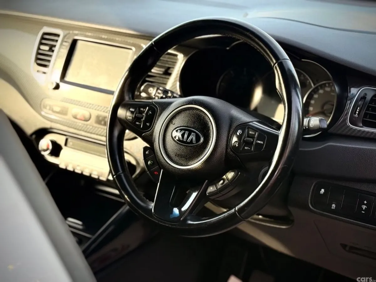Kia Carens Estate, Diesel, 2017, White