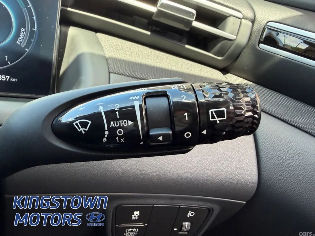 Hyundai Tucson MPV, Petrol Hybrid, 2024, Red
