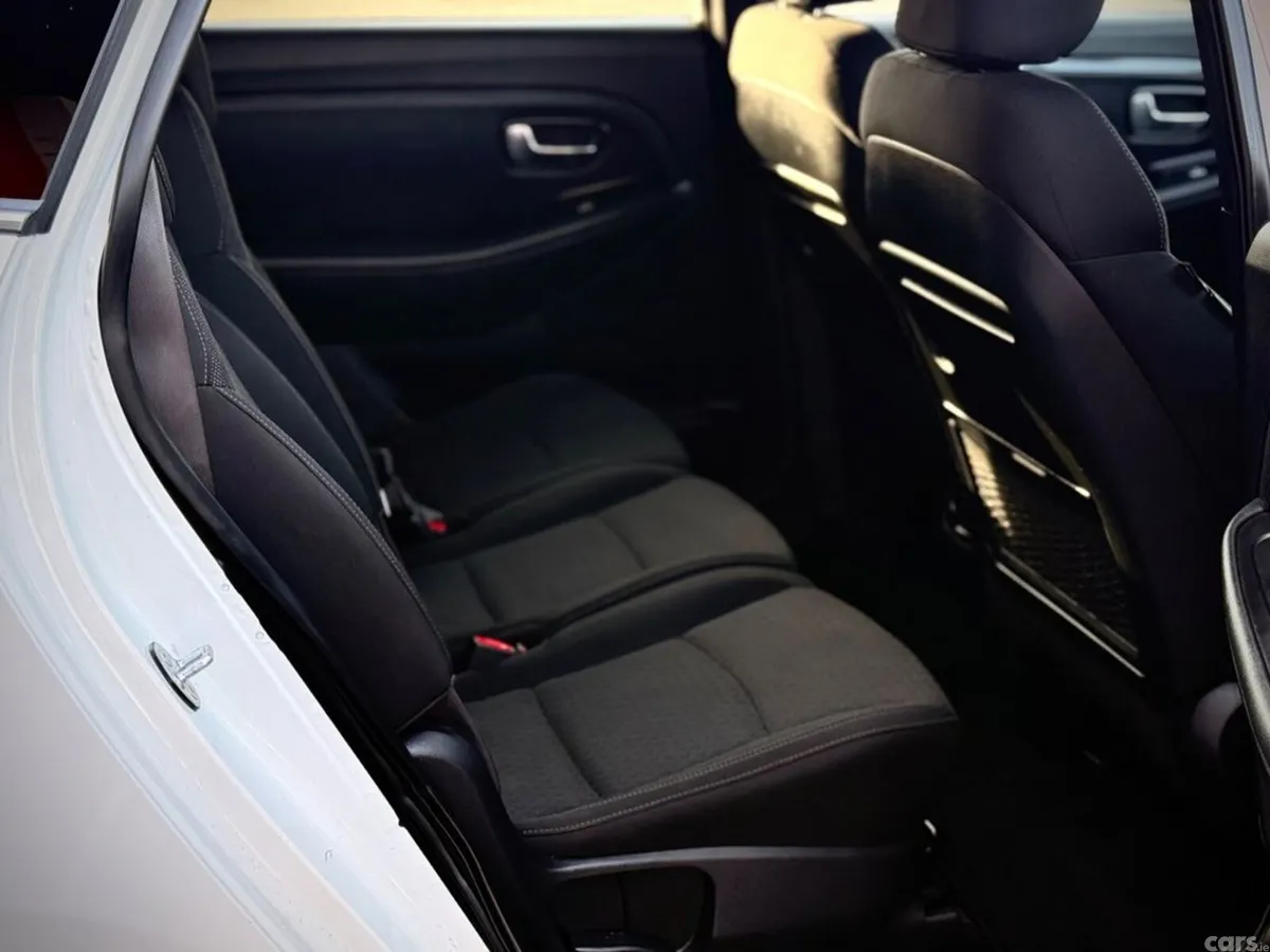 Kia Carens Estate, Diesel, 2017, White