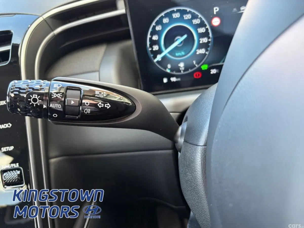 Hyundai Tucson MPV, Petrol Hybrid, 2024, Red