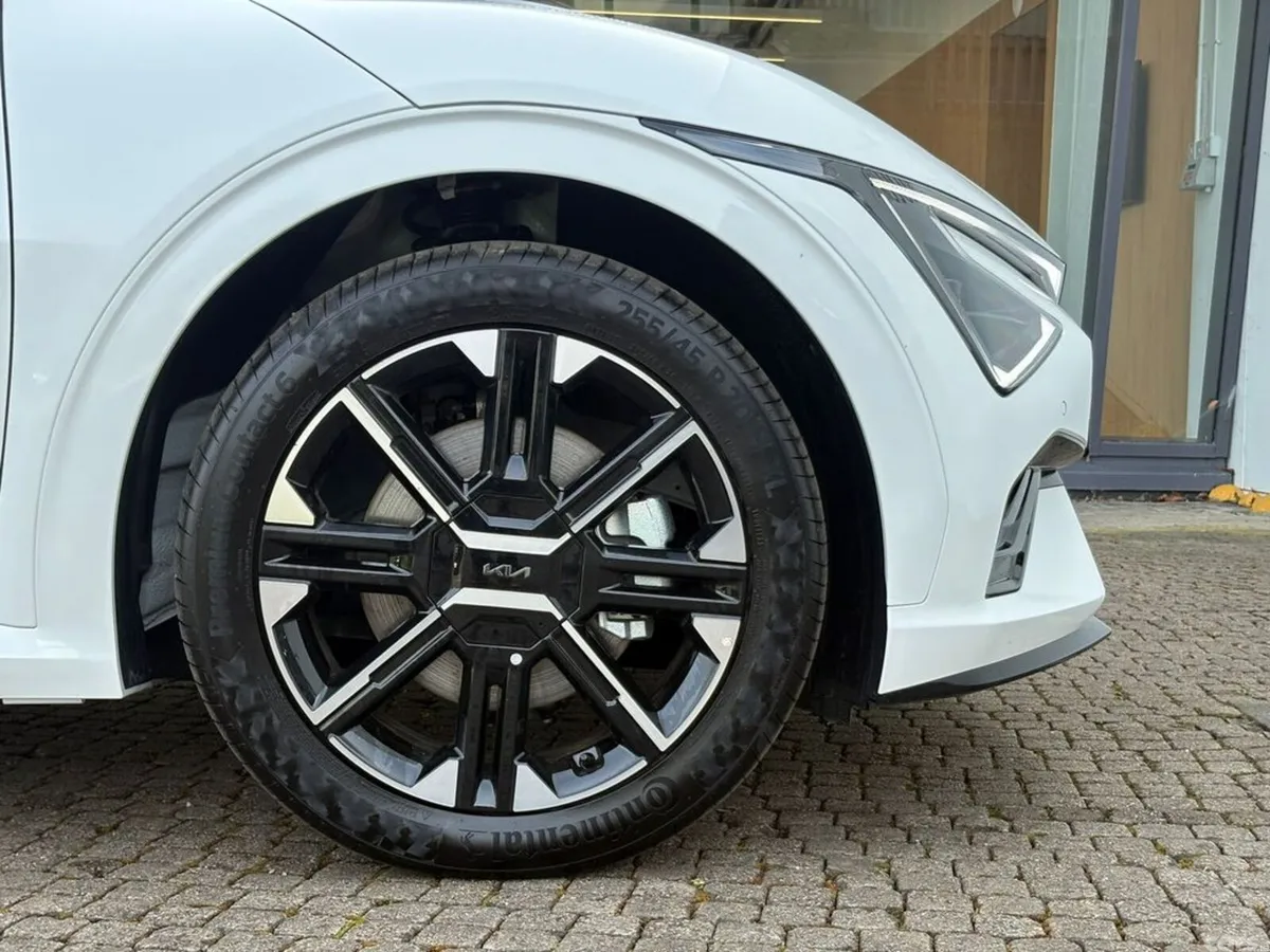 Kia EV6 Hatchback, Electric, 2027, White