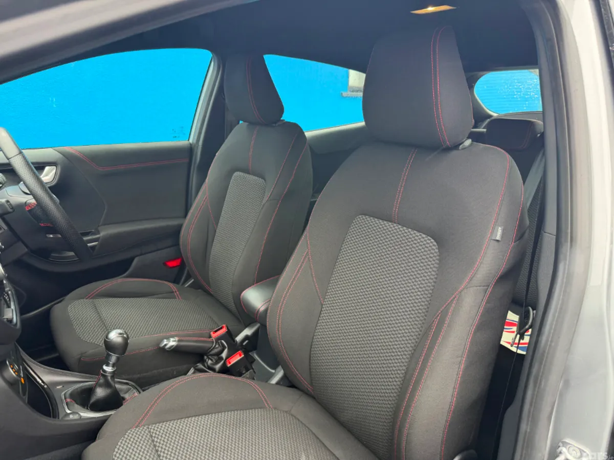 Ford Puma MPV, Petrol Hybrid, 2023, Grey