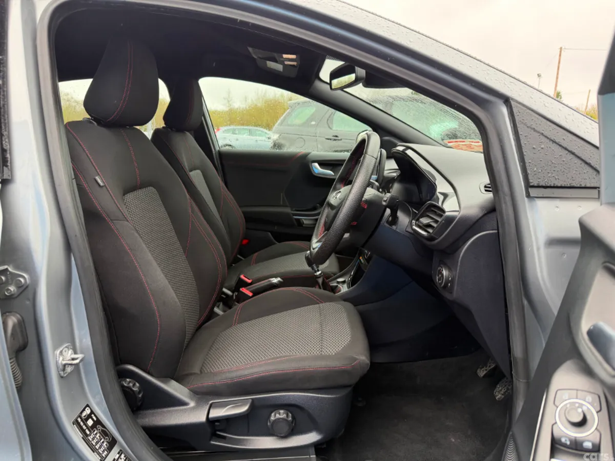 Ford Puma MPV, Petrol Hybrid, 2023, Grey