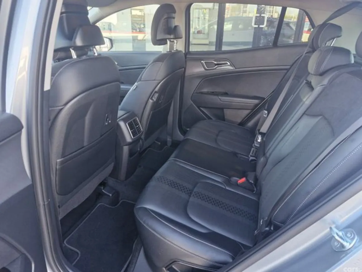 Kia Sportage MPV, Diesel, 2024, Grey