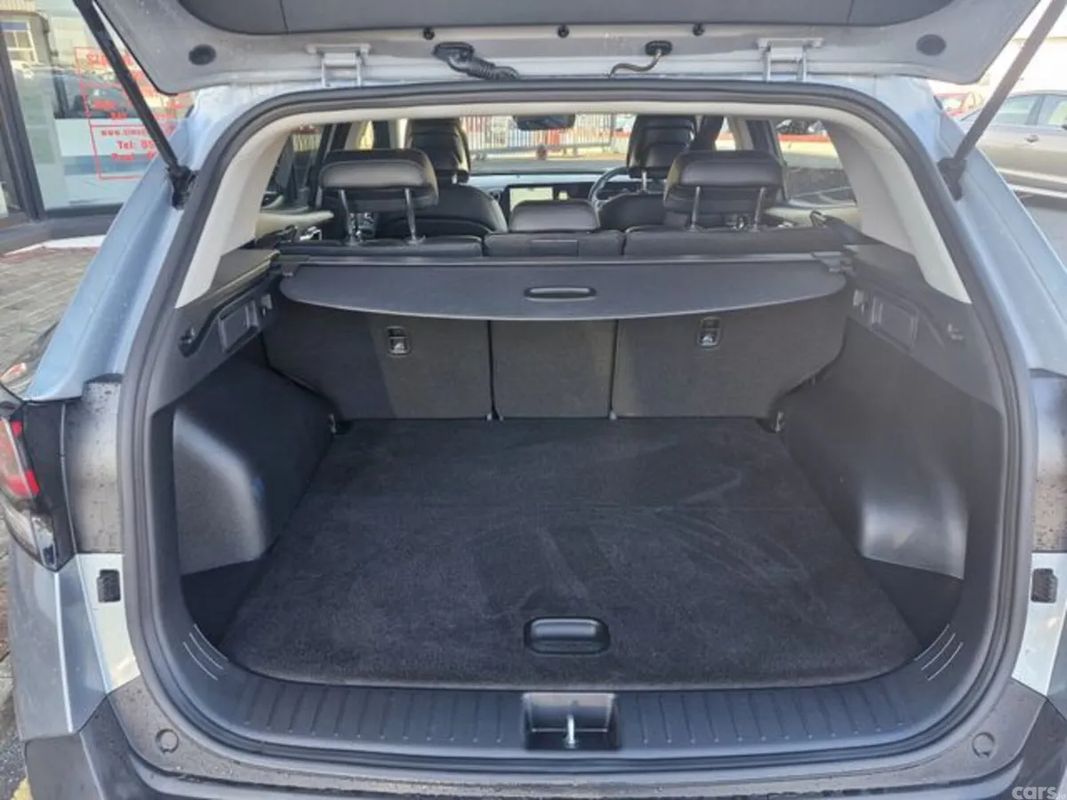 Kia Sportage MPV, Diesel, 2024, Grey