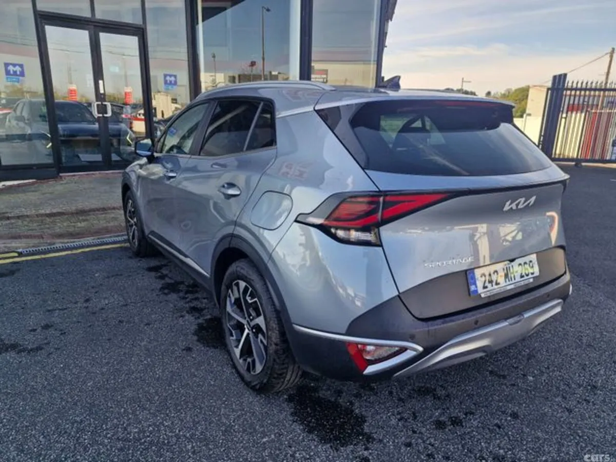 Kia Sportage MPV, Diesel, 2024, Grey