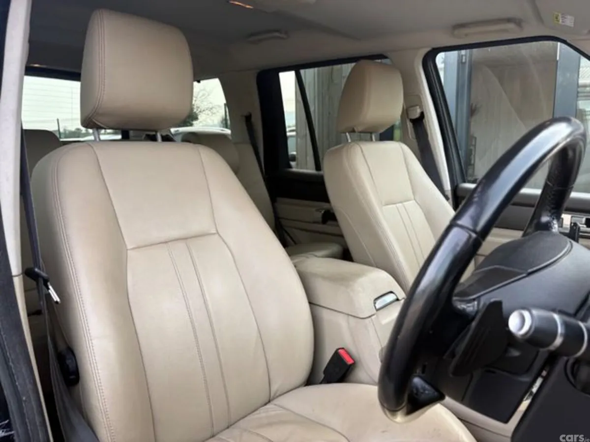 Land Rover Discovery SUV, Diesel, 2012, Black
