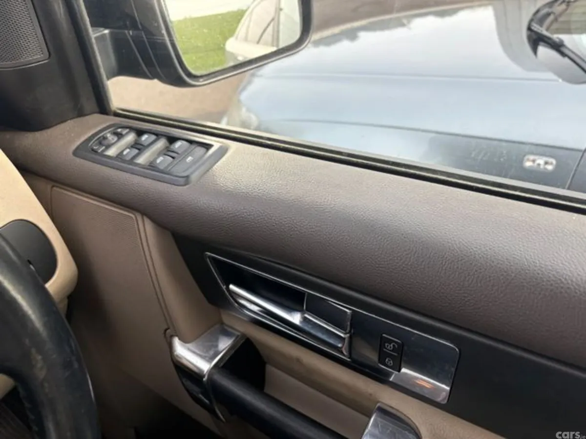 Land Rover Discovery SUV, Diesel, 2012, Black